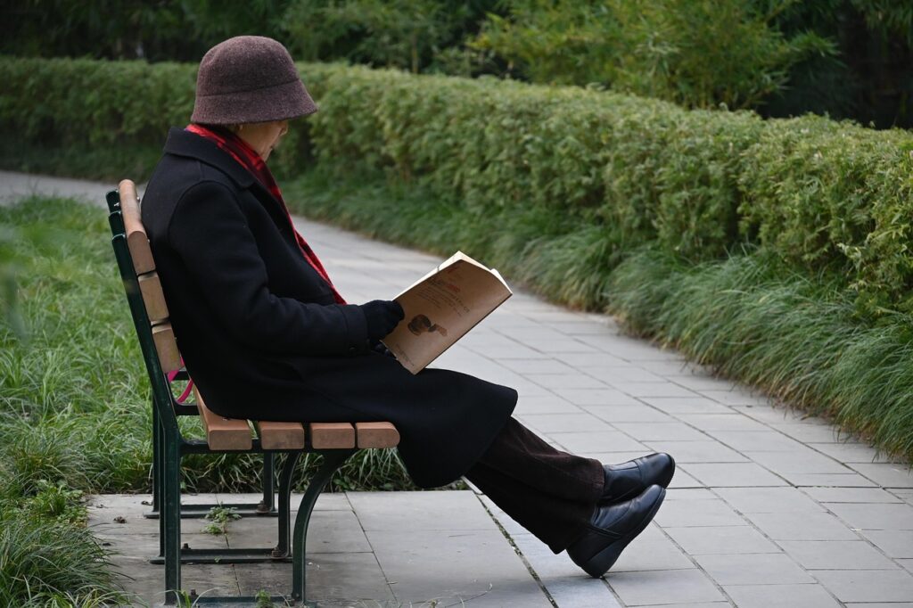 old man, reading, park, bench, man, senior, leisure, path, outdoors, old man, old man, old man, old man, old man, reading, senior, senior